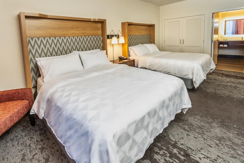 Holiday Inn Hotel & Suites Memphis-Wolfchase Galleria By Ihg Exterior foto